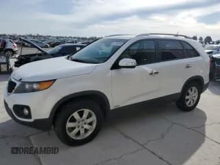 ✅ 2011 Kia Sorento LX • VIN: 5XYKTCA15BG143547 • Lot: 92490965. Listed on Copart with 122,003 mi. Free auction sales archive from the USA and detailed vehicle history report at DreamBid. Image 1.