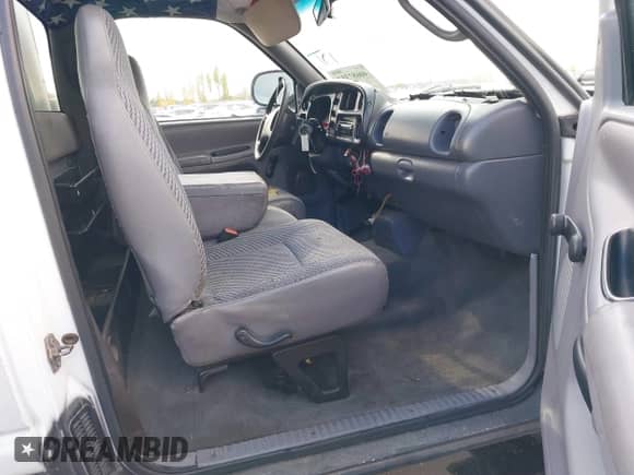 2001 Dodge 1500 with VIN 1B7HC16YX1S711028, listed as a IAAI auction lot 40687353 with Not provided miles and . Bid and sale history available at DreamBid. Image 5.