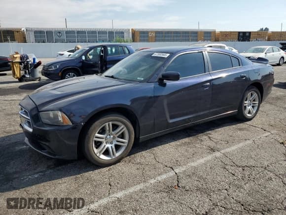 ✅ 2011 Dodge Charger Rallye • VIN: 2B3CL3CG7BH553520 • Лот: 67990965. Опубликован ранее на Copart с пробегом 252 266 миль. Бесплатный доступ к архиву аукционных продаж из США и подробный отчёт об истории автомобиля на DreamBid. Изображение 1.