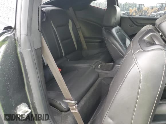 ✅ 2017 Chevrolet Camaro 2LT • VIN: 1G1FD1RS3H0141089 • Lot: 70113095. Wystawiony na Copart z przebiegiem 101 537 mil. Bezpłatny archiwum sprzedaży aukcyjnych z USA i szczegółowy raport historii pojazdu na DreamBid. Zdjęcie 10.