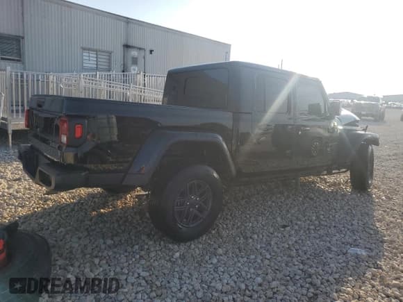✅ 2024 Jeep Gladiator Sport S • VIN: 1C6HJTAG6RL115721 • Лот: 43509515. Опубликован ранее на Copart с пробегом 32 111 миль. Бесплатный доступ к архиву аукционных продаж из США и подробный отчёт об истории автомобиля на DreamBid. Изображение 3.