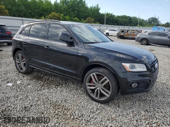 ✅ 2016 Audi SQ5 Premium Plus • VIN: WA1CCAFP2GA055594 • Lot: 58053955. Listed on Copart with 139,175 mi. Free auction sales archive from the USA and detailed vehicle history report at DreamBid. Image 4.