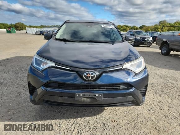 ✅ 2018 Toyota RAV4 LE • VIN: JTMBFREV5JJ218463 • Lot: 84617515. Listed on Copart with 62,186 mi. Free auction sales archive from the USA and detailed vehicle history report at DreamBid. Image 5.