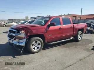 ✅ 2018 Chevrolet Silverado 1500 LT • VIN: 3GCPCREC1JG611746 • Лот: 70865554. Опубликован ранее на Copart с пробегом 137 038 миль. Бесплатный доступ к архиву аукционных продаж из США и подробный отчёт об истории автомобиля на DreamBid. Изображение 1.