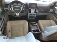 ✅ 2010 Chrysler Town & Country Touring Plus • VIN: 2A4RR8D19AR495301 • Lot: 91255415. Wystawiony na Copart z przebiegiem 227 695 mil. Bezpłatny archiwum sprzedaży aukcyjnych z USA i szczegółowy raport historii pojazdu na DreamBid. Zdjęcie 8.