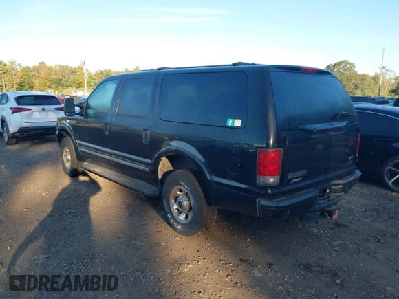✅ 2003 Ford Excursion Limited • VIN: 1FMSU43P93EC70666 • Lot: 43376166. Wystawiony na IAAI z przebiegiem 197 976 mil. Bezpłatny archiwum sprzedaży aukcyjnych z USA i szczegółowy raport historii pojazdu na DreamBid. Zdjęcie 3.