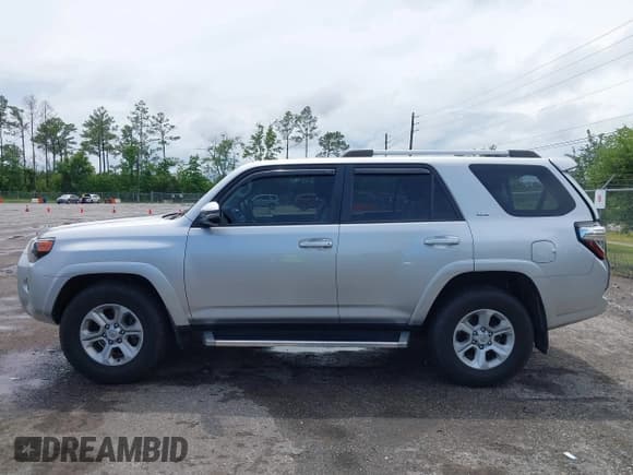 ✅ 2022 Toyota 4Runner SR5 Premium • VIN: JTEFU5JR4N5273974 • Lot: 42436307. Listed on IAAI with 42,281 mi. Free auction sales archive from the USA and detailed vehicle history report at DreamBid. Image 14.