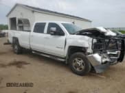 ✅ 2017 Chevrolet Silverado 2500HD LT • VIN: 1GC1KVEY8HF123256 • Lot: 61423985. Wystawiony na Copart z przebiegiem 227 215 mil. Bezpłatny archiwum sprzedaży aukcyjnych z USA i szczegółowy raport historii pojazdu na DreamBid. Zdjęcie 4.