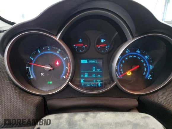 2015 Chevrolet Cruze LT z VIN 1G1PC5SB1F7130928, wystawiony jako Copart lot #84561045 z przebiegiem 106 370 mil mil oraz Szkoda całkowita • Salvage title. Historia ofert i sprzedaży dostępna na DreamBid. Obrazek 9.