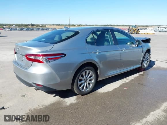 ✅ 2019 Toyota Camry SE • VIN: 4T1B11HKXKU265825 • Лот: 43468967. Опубликован ранее на IAAI с пробегом 52 216 миль. Бесплатный доступ к архиву аукционных продаж из США и подробный отчёт об истории автомобиля на DreamBid. Изображение 4.