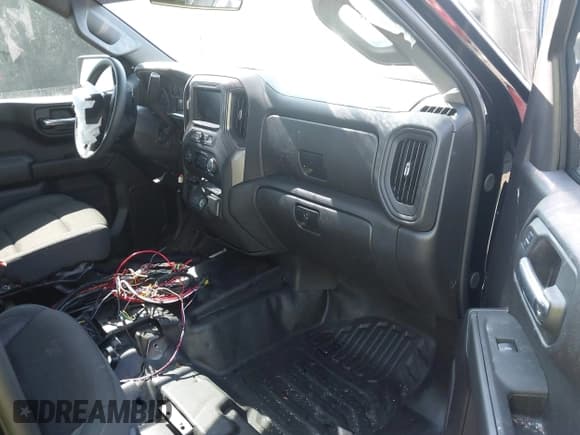 ✅ 2024 Chevrolet Silverado 1500 • VIN: 3GCUD4ED0RG412033 • Лот: 42533107. Опубликован ранее на IAAI с пробегом 4 258 миль. Бесплатный доступ к архиву аукционных продаж из США и подробный отчёт об истории автомобиля на DreamBid. Изображение 5.