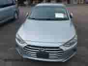 2017 Hyundai Elantra SE z VIN 5NPD74LF0HH112008, wystawiony jako IAAI lot #43285389 z przebiegiem 230 554 mil mil oraz . Historia ofert i sprzedaży dostępna na DreamBid. Obrazek 6.