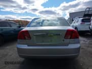 ✅ 2002 Honda Civic LX • VIN: 2HGES16562H592576 • Lot: 43637627. Listed on IAAI with 1,376,965 mi. Free auction sales archive from the USA and detailed vehicle history report at DreamBid. Image 17.