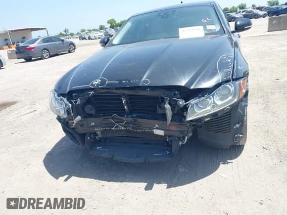 ✅ 2018 Jaguar XF 25t Premium • VIN: SAJBD4FX1JCY56501 • Lot: 42763988. Listed on IAAI with 129,842 mi. Free auction sales archive from the USA and detailed vehicle history report at DreamBid. Image 6.