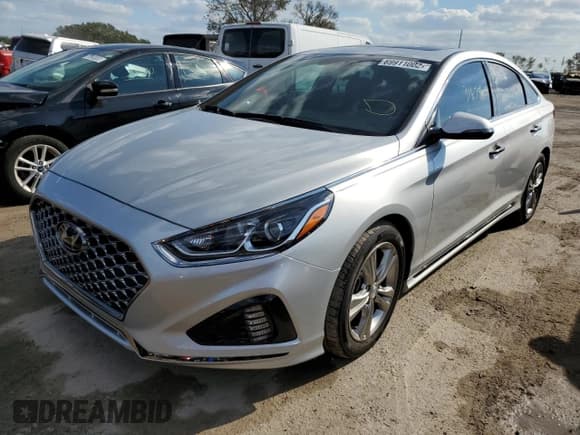 ✅ 2019 Hyundai Sonata SEL • VIN: 5NPE34AF3KH767970 • Lot: 69911002. Wystawiony na Copart z przebiegiem 31 678 mil. Bezpłatny archiwum sprzedaży aukcyjnych z USA i szczegółowy raport historii pojazdu na DreamBid. Zdjęcie 1.