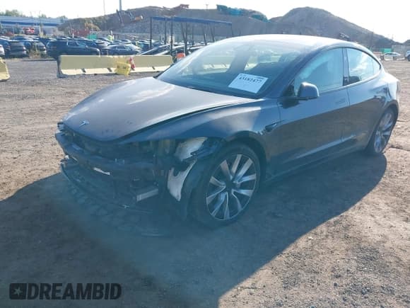 ✅ 2024 Tesla Model 3 • VIN: 5YJ3E1EA1RF749104 • Lot: 43182477. Wystawiony na IAAI z przebiegiem 18 569 mil. Bezpłatny archiwum sprzedaży aukcyjnych z USA i szczegółowy raport historii pojazdu na DreamBid. Zdjęcie 2.