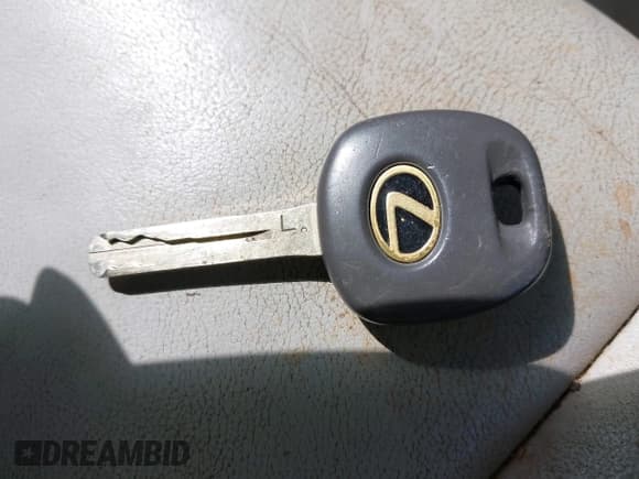 ✅ 2007 Lexus RX 350 • VIN: 2T2HK31U67C031961 • Лот: 43380060. Опубликован ранее на IAAI с пробегом 266 885 миль. Бесплатный доступ к архиву аукционных продаж из США и подробный отчёт об истории автомобиля на DreamBid. Изображение 11.