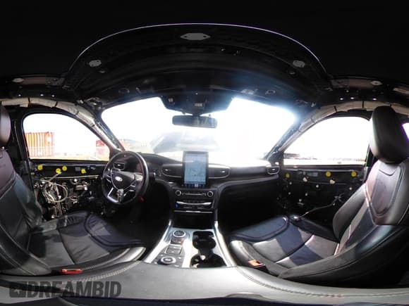 ✅ 2020 Ford Explorer Platinum • VIN: 1FM5K8HC6LGA80540 • Lot: 43241286. Wystawiony na IAAI z przebiegiem 82 269 mil. Bezpłatny archiwum sprzedaży aukcyjnych z USA i szczegółowy raport historii pojazdu na DreamBid. Zdjęcie 23.