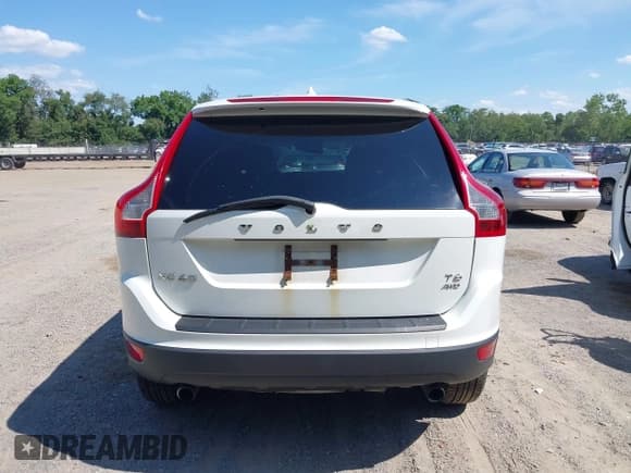 ✅ 2013 Volvo XC60 T6 • VIN: YV4902DZ4D2440564 • Lot: 39893350. Listed on IAAI with 171,624 mi. Free auction sales archive from the USA and detailed vehicle history report at DreamBid. Image 17.