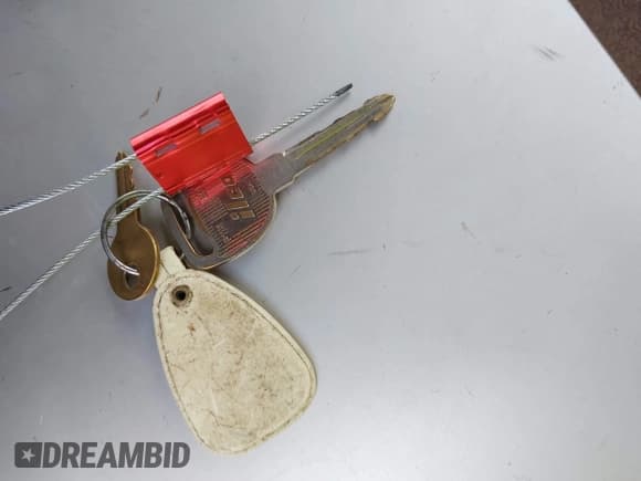 ✅ 1999 Chevrolet Silverado 1500 LS • VIN: 1GCEC14W1XZ130912 • Lot: 43598290. Wystawiony na IAAI z przebiegiem 168 348 mil. Bezpłatny archiwum sprzedaży aukcyjnych z USA i szczegółowy raport historii pojazdu na DreamBid. Zdjęcie 11.