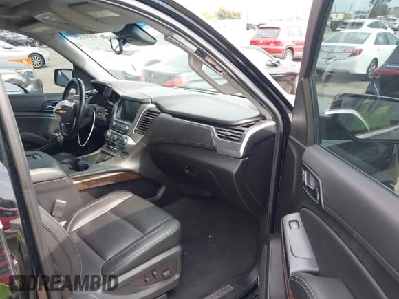 ✅ 2019 Chevrolet Tahoe LT • VIN: 1GNSKBKC9KR377051 • Лот: 43081327. Опубликован ранее на IAAI с пробегом 62 665 миль. Бесплатный доступ к архиву аукционных продаж из США и подробный отчёт об истории автомобиля на DreamBid. Изображение 5.