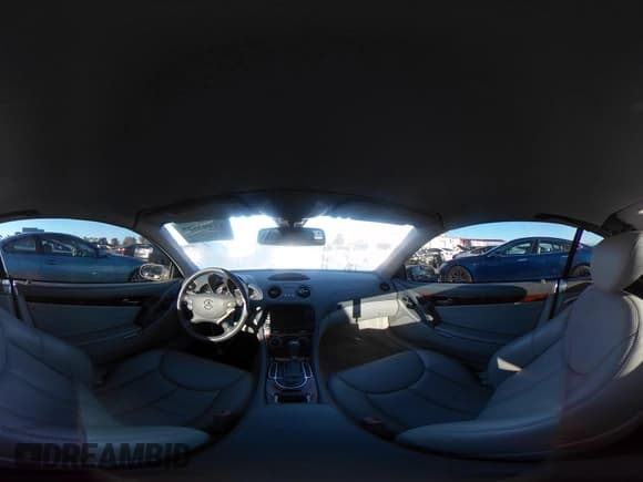 ✅ 2005 Mercedes-Benz SL 500 • VIN: WDBSK75F25F093003 • Lot: 43493825. Listed on IAAI with 53,431 mi. Free auction sales archive from the USA and detailed vehicle history report at DreamBid. Image 18.