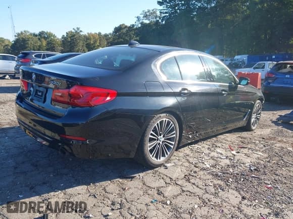 ✅ 2018 BMW 5 Series 530i xDrive • VIN: WBAJA7C5XJWA72825 • Lot: 43426324. Listed on IAAI with 118,711 mi. Free auction sales archive from the USA and detailed vehicle history report at DreamBid. Image 4.