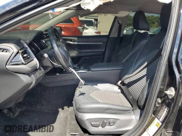 2019 Toyota Camry LE z VIN 4T1B11HK7KU741576, wystawiony jako Copart lot #71667015 z przebiegiem 101 333 mil mil oraz Szkoda całkowita • Salvage title. Historia ofert i sprzedaży dostępna na DreamBid. Obrazek 7.