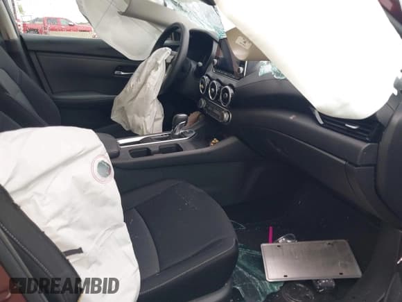 ✅ 2024 Nissan Sentra SV • VIN: 3N1AB8CV9RY221946 • Lot: 42475948. Listed on IAAI with 37,353 mi. Free auction sales archive from the USA and detailed vehicle history report at DreamBid. Image 5.