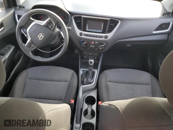 ✅ 2020 Hyundai Accent SE • VIN: 3KPC24A60LE113105 • Лот: 46164255. Опубликован ранее на Copart с пробегом 77 795 миль. Бесплатный доступ к архиву аукционных продаж из США и подробный отчёт об истории автомобиля на DreamBid. Изображение 8.