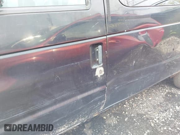 ✅ 2002 Ford Econoline Passenger XL • VIN: 1FBSS31L02HB38501 • Лот: 42180323. Опубликован ранее на IAAI с пробегом 128 327 миль. Бесплатный доступ к архиву аукционных продаж из США и подробный отчёт об истории автомобиля на DreamBid. Изображение 6.