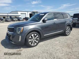 ✅ 2022 Kia Telluride S • VIN: 5XYP6DHC8NG240157 • Lot: 82125815. Wystawiony na Copart z przebiegiem 30 312 mil. Bezpłatny archiwum sprzedaży aukcyjnych z USA i szczegółowy raport historii pojazdu na DreamBid. Zdjęcie 1.