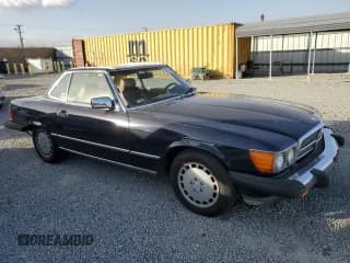 ✅ 1988 Mercedes-Benz 560 SL • VIN: WDBBA48D3JA075404 • Lot: 87551575. Wystawiony na Copart z przebiegiem 154 527 mil. Bezpłatny archiwum sprzedaży aukcyjnych z USA i szczegółowy raport historii pojazdu na DreamBid. Zdjęcie 4.