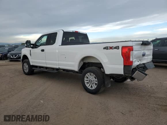 ✅ 2019 Ford F-350 XLT • VIN: 1FT8X3B62KEC64053 • Lot: 84970905. Listed on Copart with 67,962 mi. Free auction sales archive from the USA and detailed vehicle history report at DreamBid. Image 2.