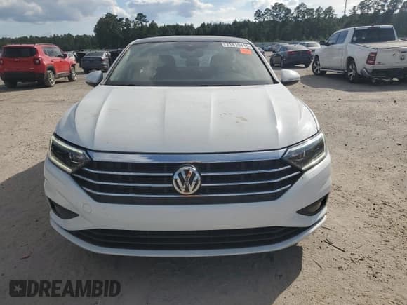 ✅ 2021 Volkswagen Jetta SEL Premium • VIN: 3VWG57BU0MM025893 • Lot: 71810415. Listed on Copart with 68,176 mi. Free auction sales archive from the USA and detailed vehicle history report at DreamBid. Image 5.