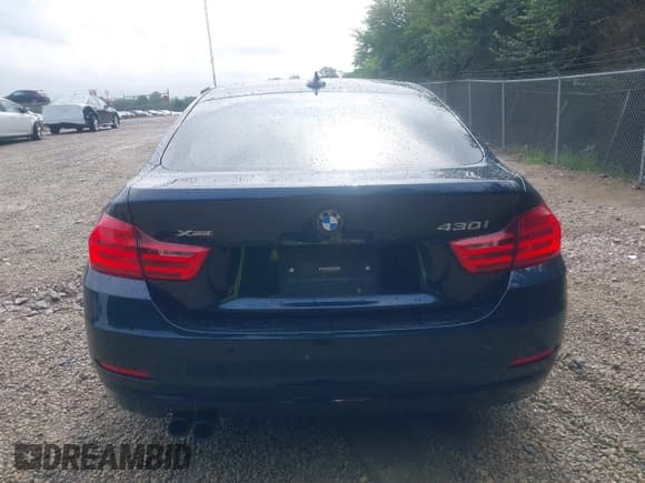 ✅ 2017 BMW 4 Series 430i xDrive • VIN: WBA4F9C32HG812152 • Lot: 42746696. Wystawiony na IAAI z przebiegiem 86 548 mil. Bezpłatny archiwum sprzedaży aukcyjnych z USA i szczegółowy raport historii pojazdu na DreamBid. Zdjęcie 17.