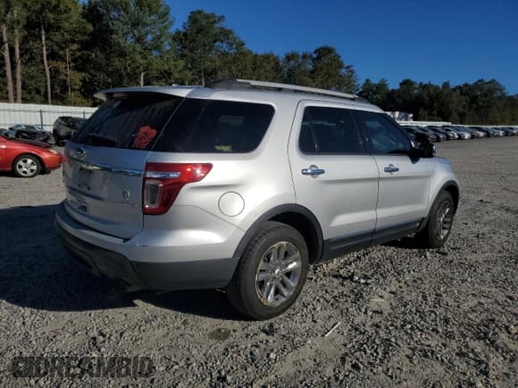 ✅ 2014 Ford Explorer XLT • VIN: 1FM5K7D80EGB40245 • Lot: 82724515. Listed on Copart with 207,219 mi. Free auction sales archive from the USA and detailed vehicle history report at DreamBid. Image 3.