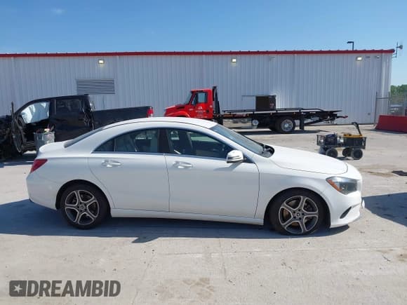 ✅ 2019 Mercedes-Benz CLA 250 • VIN: WDDSJ4GB7KN747935 • Lot: 42567274. Listed on IAAI with 76,790 mi. Free auction sales archive from the USA and detailed vehicle history report at DreamBid. Image 13.