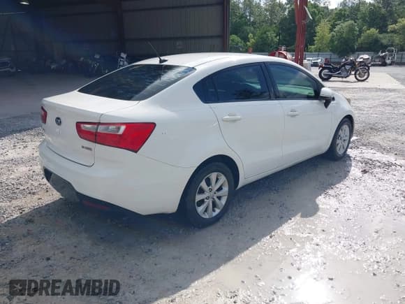 ✅ 2015 Kia Rio EX • VIN: KNADN4A38F6446595 • Lot: 42229819. Listed on IAAI with Not provided. Free auction sales archive from the USA and detailed vehicle history report at DreamBid. Image 4.