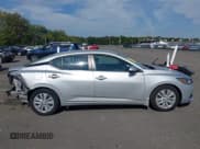 ✅ 2022 Nissan Sentra S • VIN: 3N1AB8BV3NY226216 • Lot: 43212576. Wystawiony na IAAI z przebiegiem 30 287 mil. Bezpłatny archiwum sprzedaży aukcyjnych z USA i szczegółowy raport historii pojazdu na DreamBid. Zdjęcie 13.