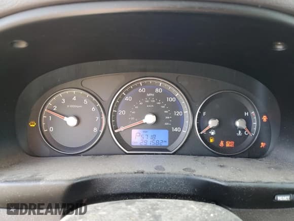 ✅ 2011 Hyundai Santa Fe Limited • VIN: 5XYZKDAG1BG044574 • Lot: 79920694. Listed on Copart with 291,582 mi. Free auction sales archive from the USA and detailed vehicle history report at DreamBid. Image 9.