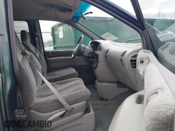 ✅ 1999 Chrysler Town & Country • VIN: 1C4GP54G6XB603564 • Lot: 41823340. Listed on IAAI with 104,321 mi. Free auction sales archive from the USA and detailed vehicle history report at DreamBid. Image 5.