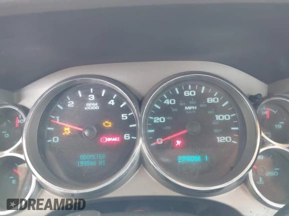 ✅ 2012 Chevrolet Silverado 2500HD Work Truck • VIN: 1GC0CVCG0CF142086 • Lot: 42761543. Wystawiony na IAAI z przebiegiem 159 598 mil. Bezpłatny archiwum sprzedaży aukcyjnych z USA i szczegółowy raport historii pojazdu na DreamBid. Zdjęcie 7.