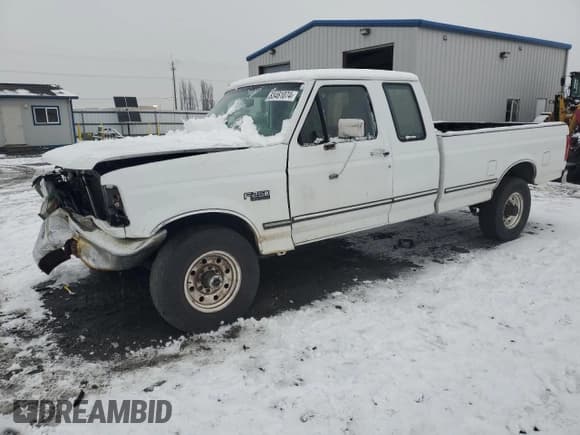 ✅ 1996 Ford F-250 • VIN: 1FTHX26F7TEA92558 • Lot: 83461074. Listed on Copart with 213,446 mi. Free auction sales archive from the USA and detailed vehicle history report at DreamBid. Image 1.