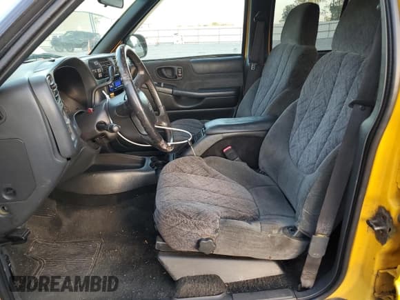 ✅ 2002 Chevrolet S-10 LS • VIN: 1GCDT13WX2K241425 • Лот: 76475524. Опубликован ранее на Copart с пробегом 192 216 миль. Бесплатный доступ к архиву аукционных продаж из США и подробный отчёт об истории автомобиля на DreamBid. Изображение 7.