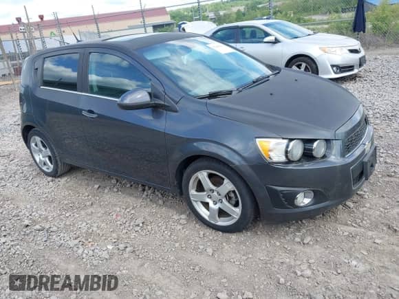 ✅ 2013 Chevrolet Sonic LTZ • VIN: 1G1JF6SB4D4153945 • Лот: 42280561. Размещён на IAAI с пробегом 120 200 миль миль. Получите бесплатный доступ к архиву аукционных продаж из США и посмотрите подробный отчёт об истории автомобиля на DreamBid. Изображение 1.