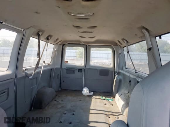 ✅ 2010 Ford Econoline Passenger XL • VIN: 1FBNE3BLXADA93141 • Лот: 72031665. Опубликован ранее на Copart с пробегом 164 400 миль. Бесплатный доступ к архиву аукционных продаж из США и подробный отчёт об истории автомобиля на DreamBid. Изображение 10.