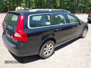 ✅ 2010 Volvo V70 • VIN: YV1982BW6A1140038 • Lot: 42305371. Listed on IAAI with 244,544 mi. Free auction sales archive from the USA and detailed vehicle history report at DreamBid. Image 4.