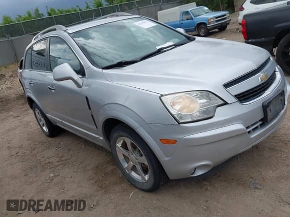 ✅ 2013 Chevrolet Captiva Sport LT • VIN: 3GNAL3EK5DS585249 • Lot: 42395833. Wystawiony na IAAI z przebiegiem 162 746 mil. Bezpłatny archiwum sprzedaży aukcyjnych z USA i szczegółowy raport historii pojazdu na DreamBid. Zdjęcie 1.