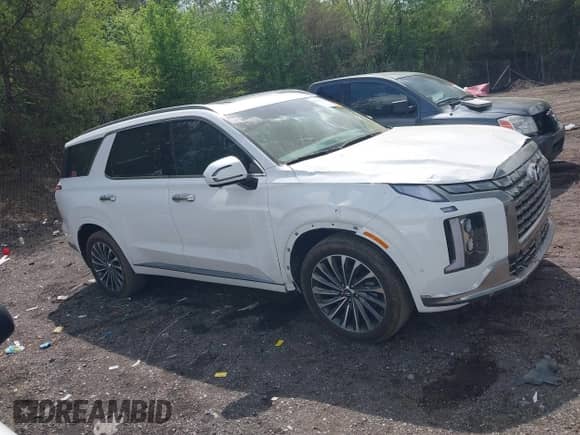 2025 Hyundai Palisade Calligraphy z VIN KM8R74GE8SU828199, wystawiony jako IAAI lot #41939641 z przebiegiem 16 939 mil mil oraz . Historia ofert i sprzedaży dostępna na DreamBid. Obrazek 13.